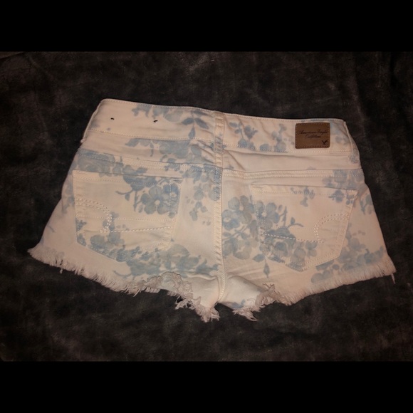 American Eagle Jean Shorts - Picture 2 of 4